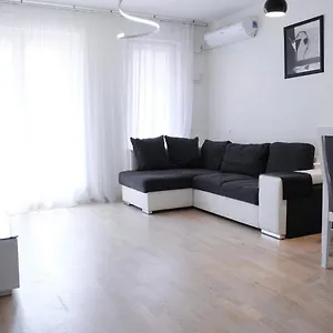 https://da-apartments-obozowa.warsawhotelspoland.com